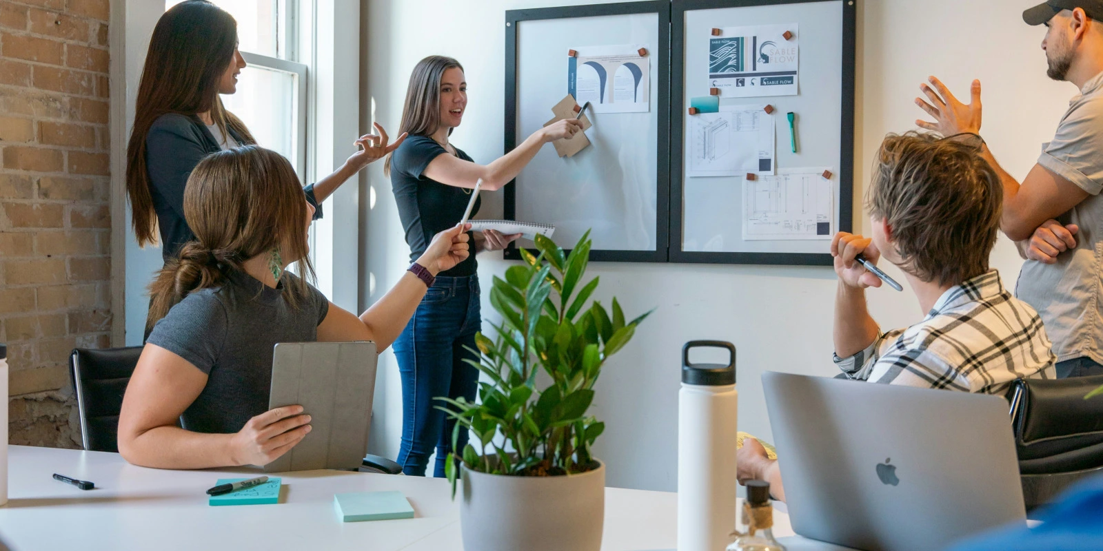 Droit des Contrats dans l'Administration Publique et Privée