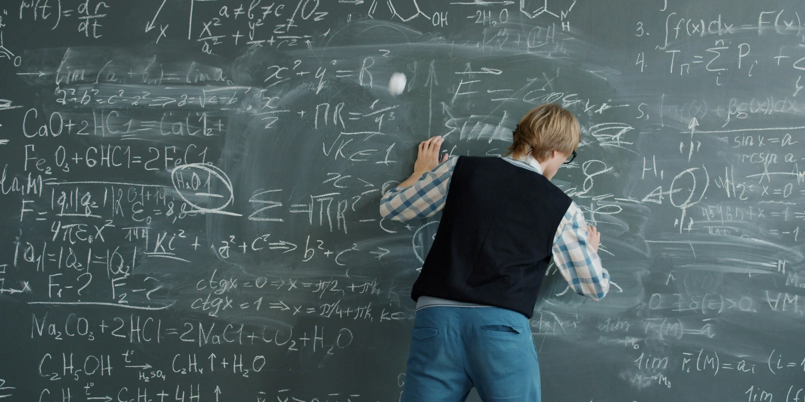 Les Perspectives De Carrières En Licence AES